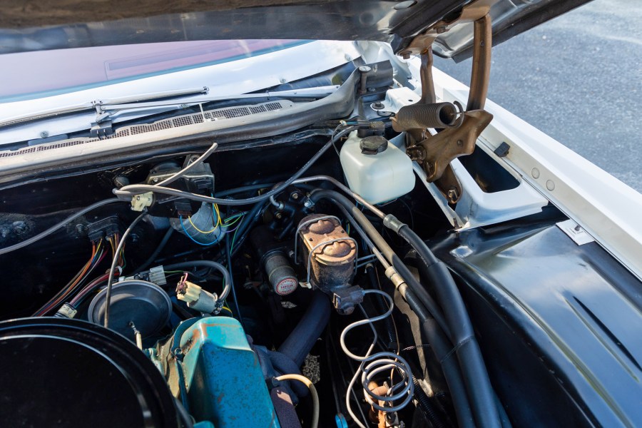 1977 Cadillac Eldorado engine bay 08